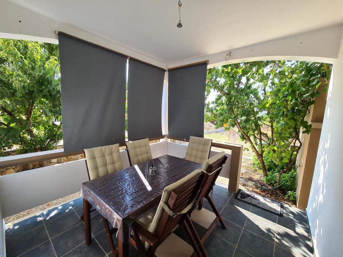 Apartmani Bellevue Vir Exteriér fotografie